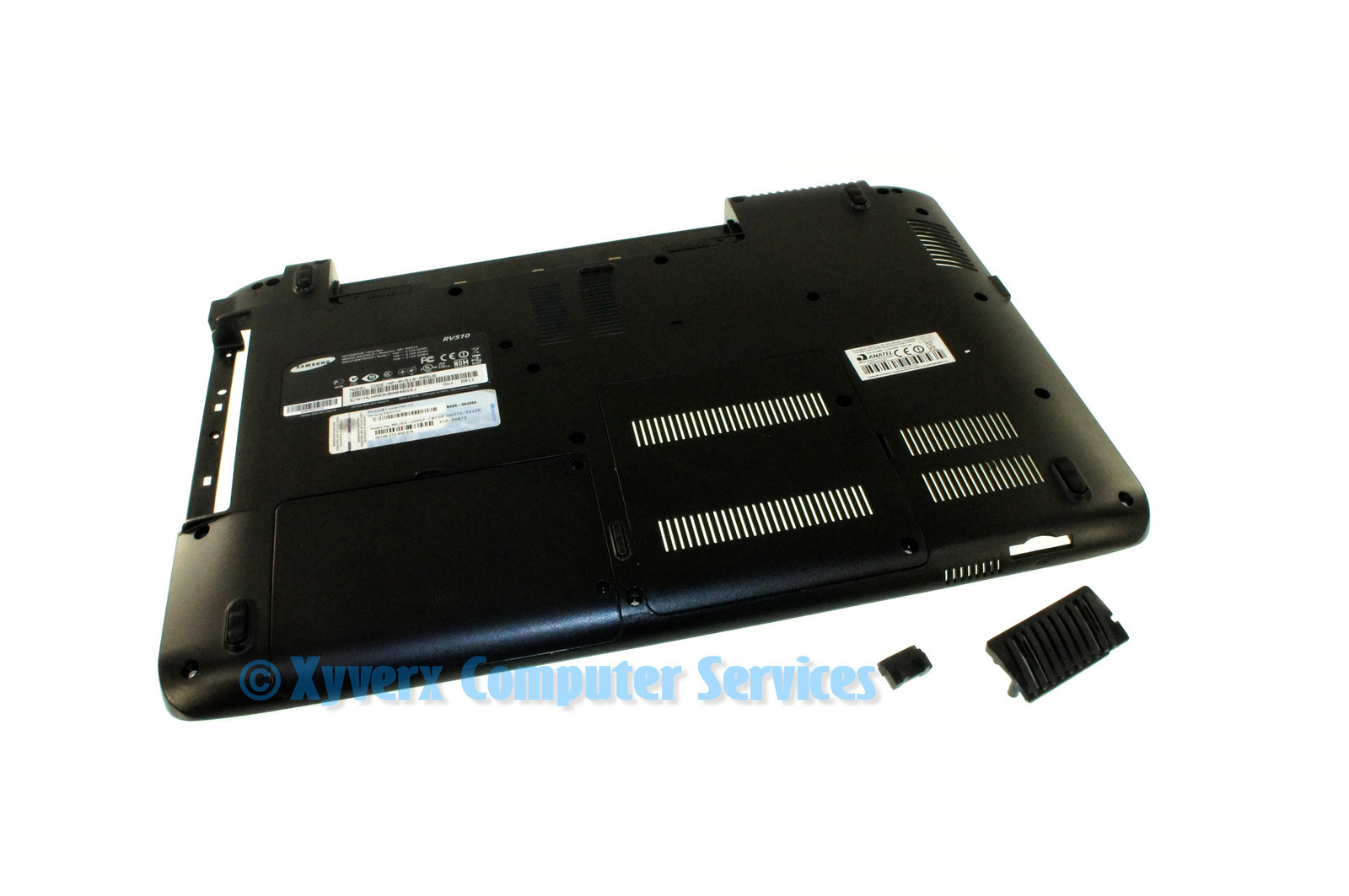 BA81-11215A SAMSUNG BASE W/ PLASTIC COVER NP-RV510 READ (GRADE C)(AE75)
