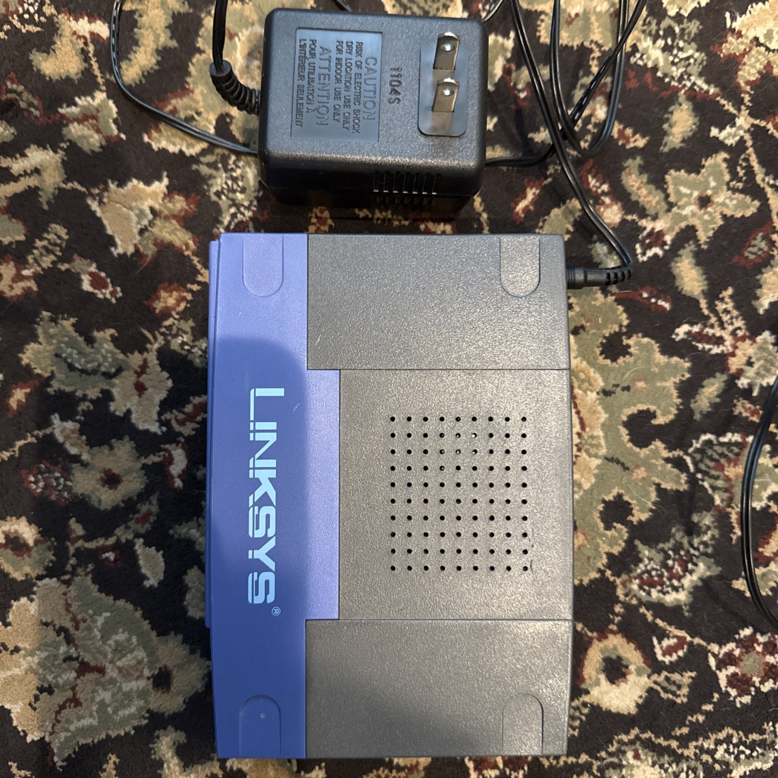 Linksys EtherFast  8  Port Workgroup Hub Model EFAH08W with Power Adapter