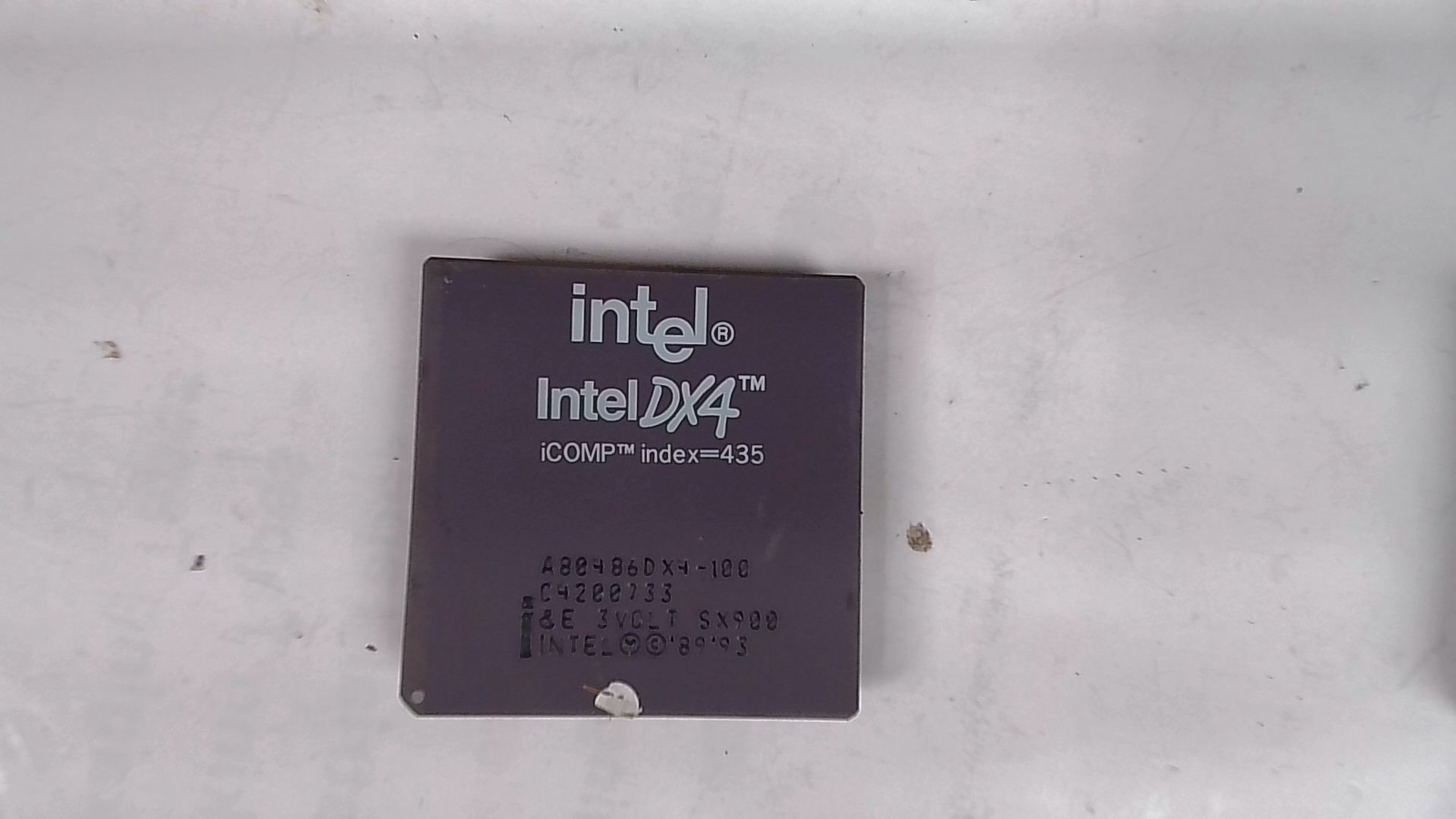 A80486DX4-100, SX900 intel socket 3 100MHZ processor, 3.3 volt