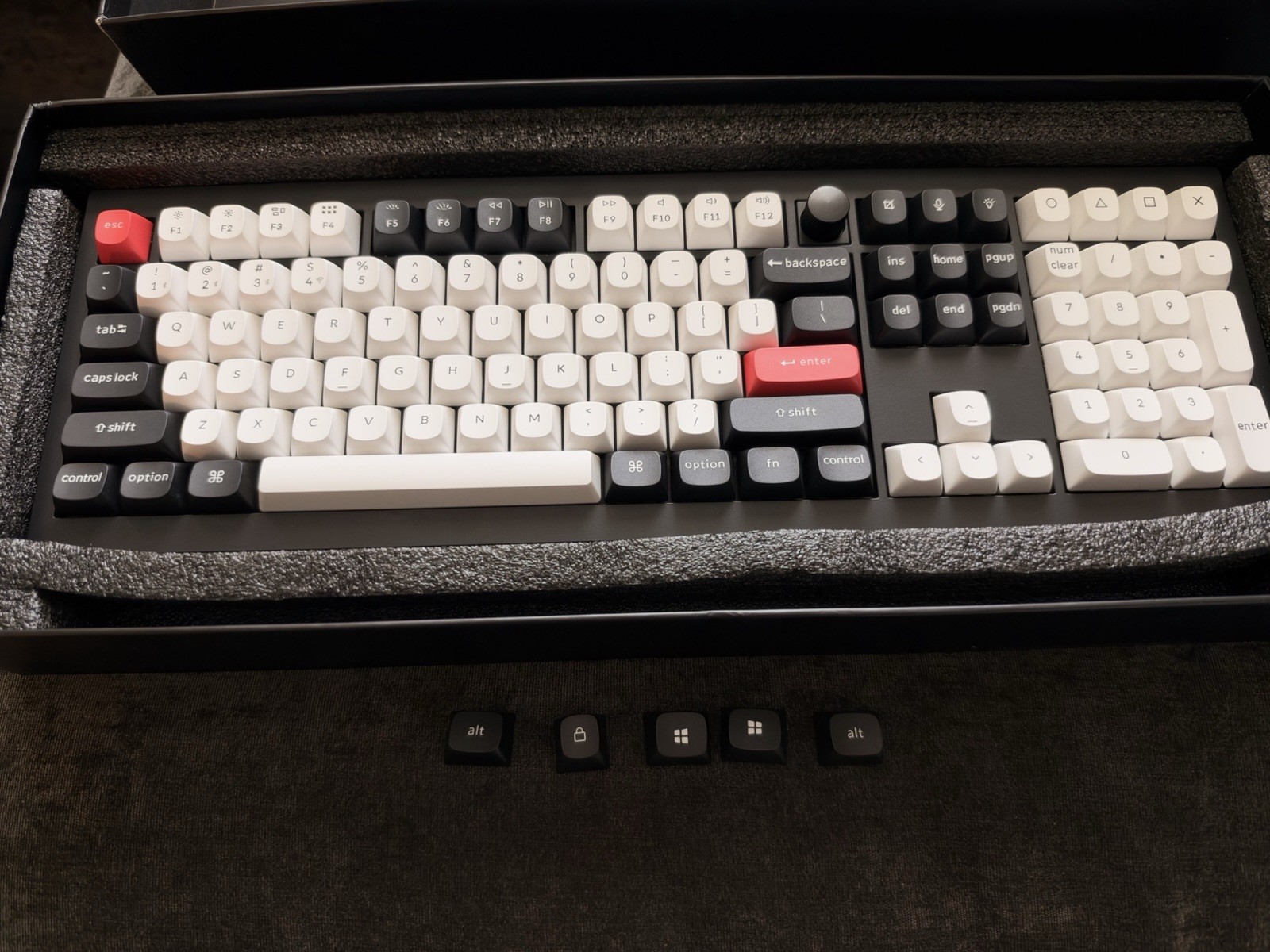 Keychron V6 Max Full Size Wireless Mechanical Keyboard Programmable V6M-D4