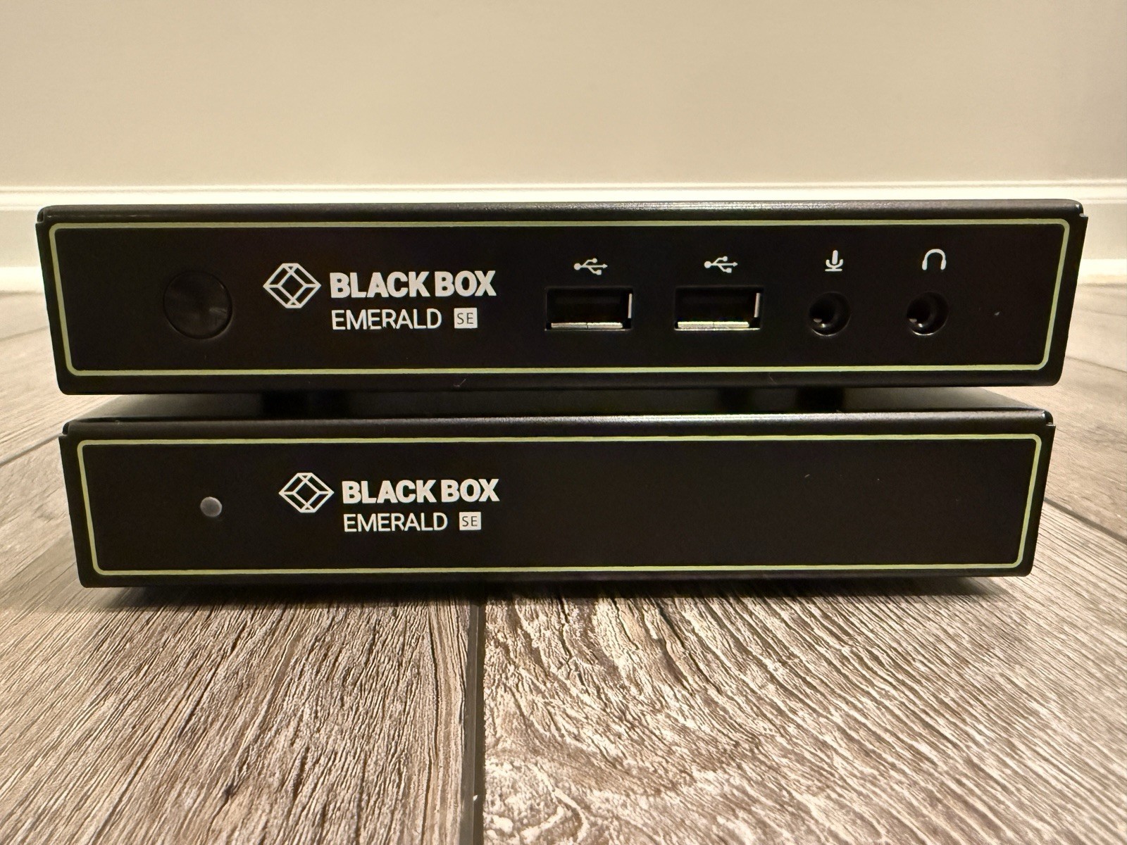 Black Box Emerald SE EMD2000SE KVM Transmitter & Receiver Set + Power