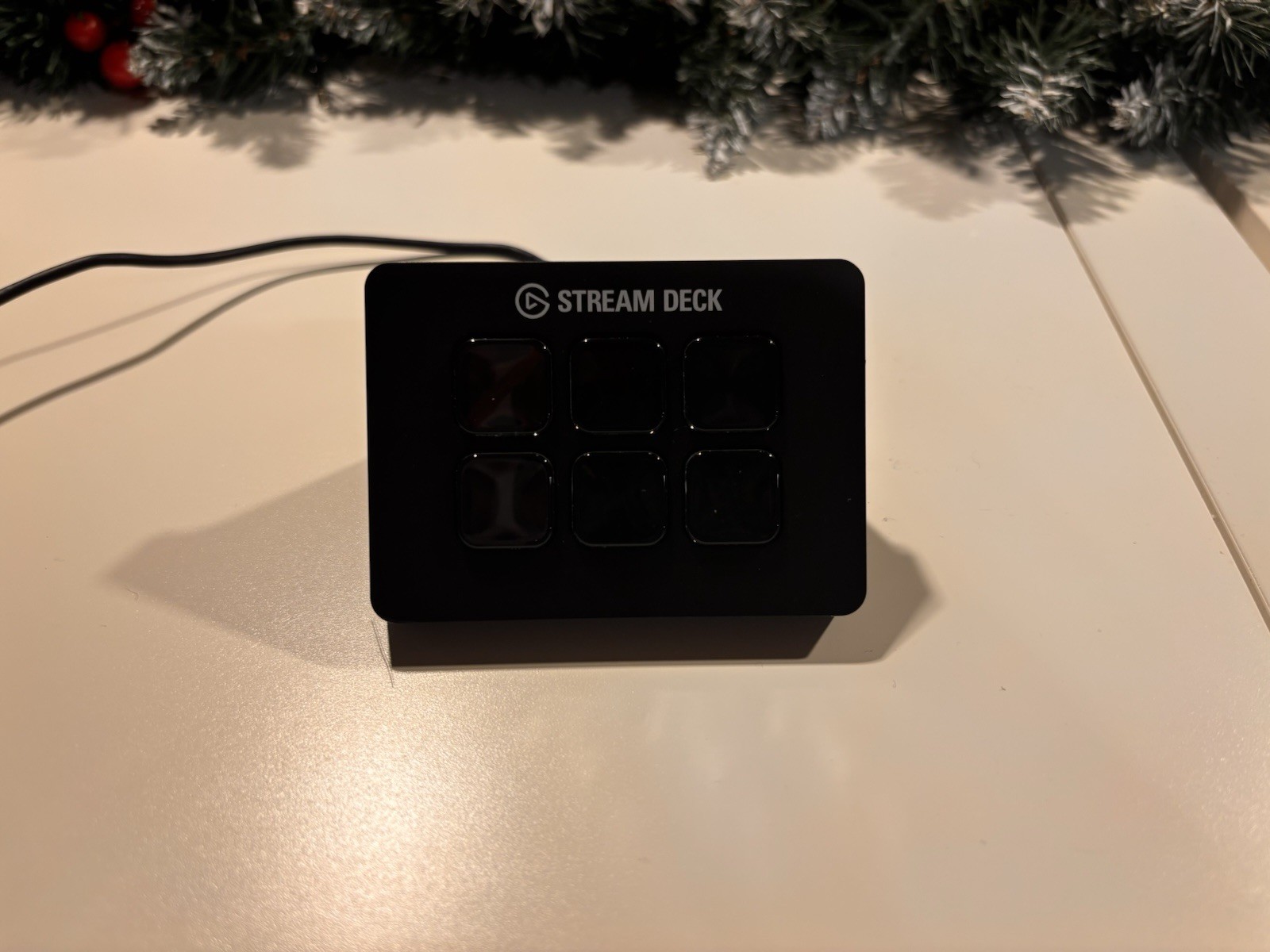 Elgato Stream Deck Mini (10GAI9901) 6-Key Customizable Live Content Controller