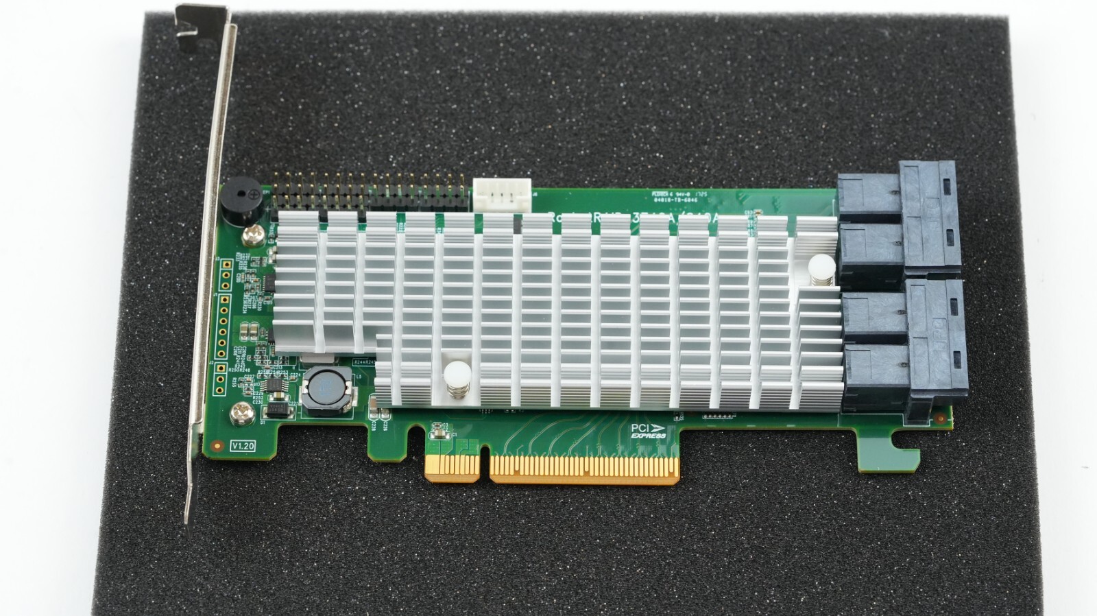HighPoint RocketRAID 840A Pcie 3.0 x8 6Gb/s Sata Raid Host Bus Adapter