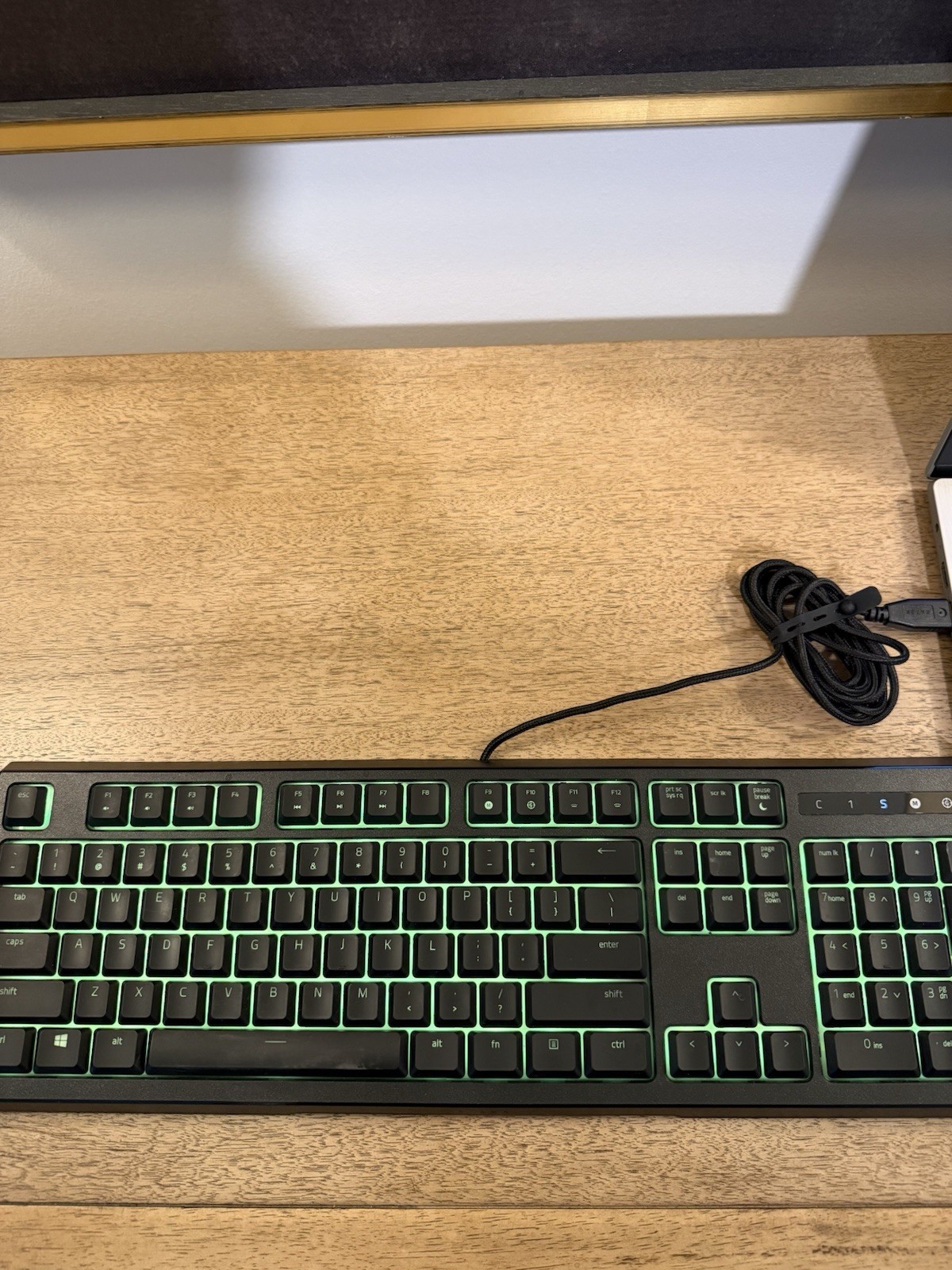 Razor RZ03-0204 Ornata Chroma Gaming Keyboard Black Cord Tested Working No Box