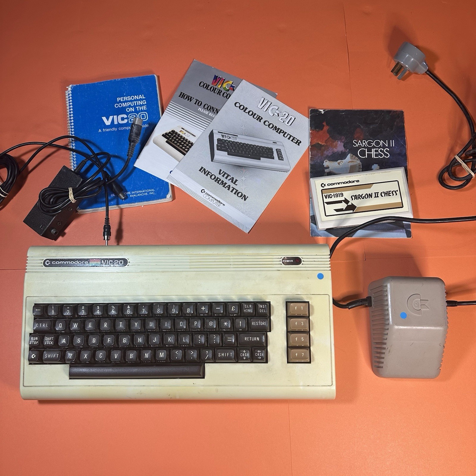 Commodore VIC-20 VIC20 W/ Power Supply RF Modulator Manuals Sargon Chess. Tested