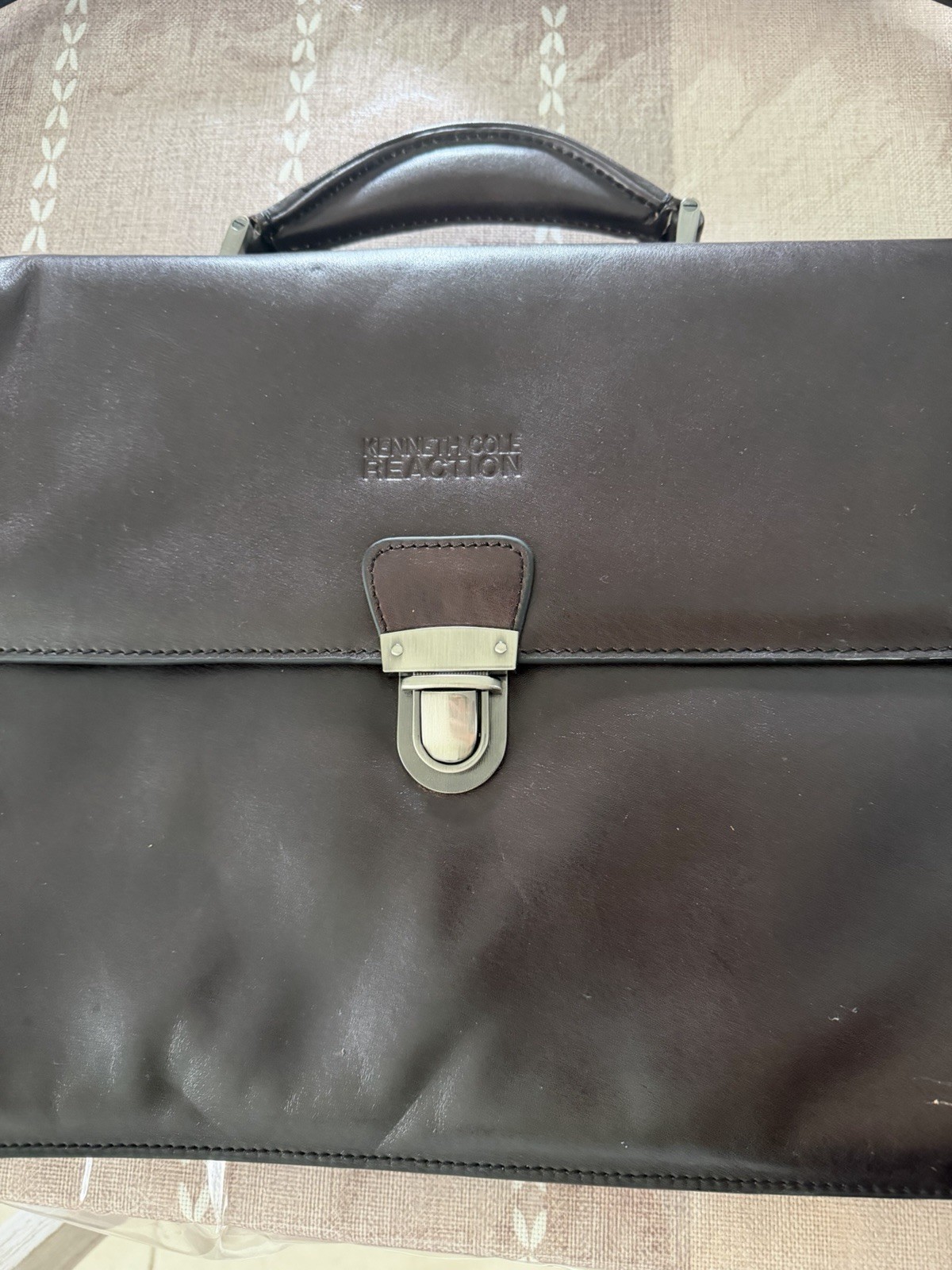 Kenneth Cole Reaction Brown Leather Laptop Briefcase Messenger w/ Shoulder Strap