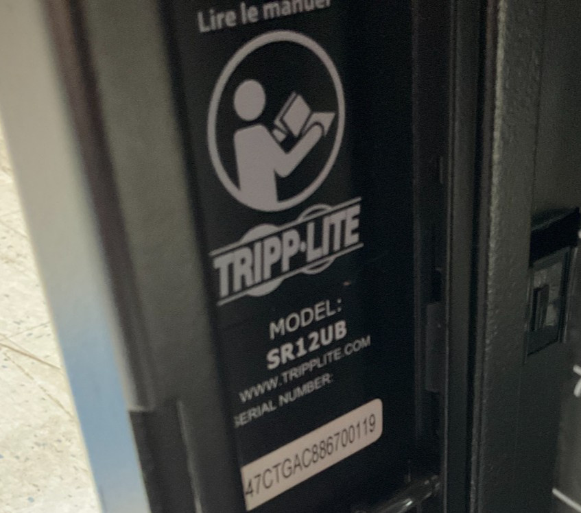 TRIPP LITE SMARTRACK 12U SERVER RACK SR12UB RACK CABINET ✅ 🇺🇸  READ