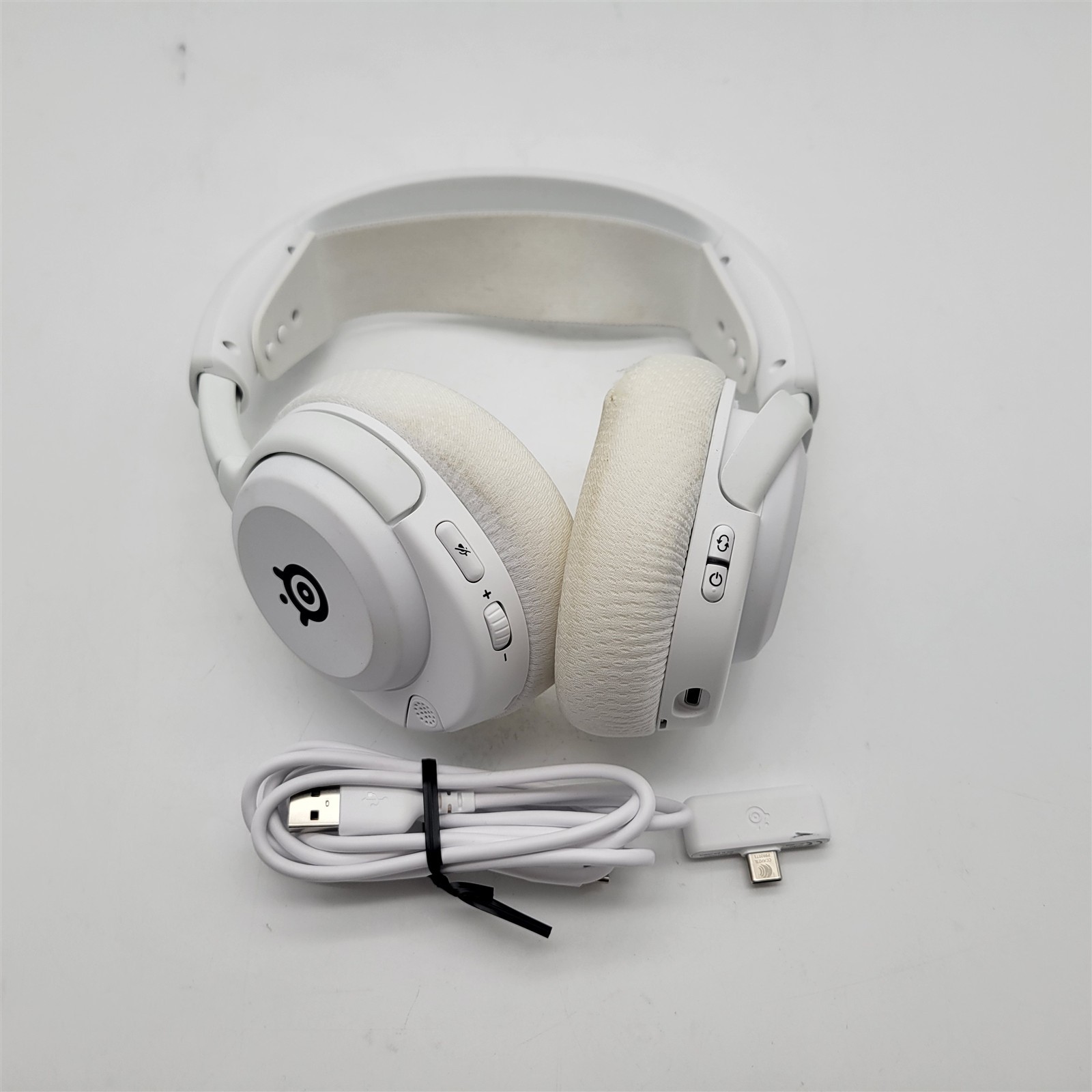 SteelSeries Arctis Nova 5P Wireless Multi-System Gaming Headset — White