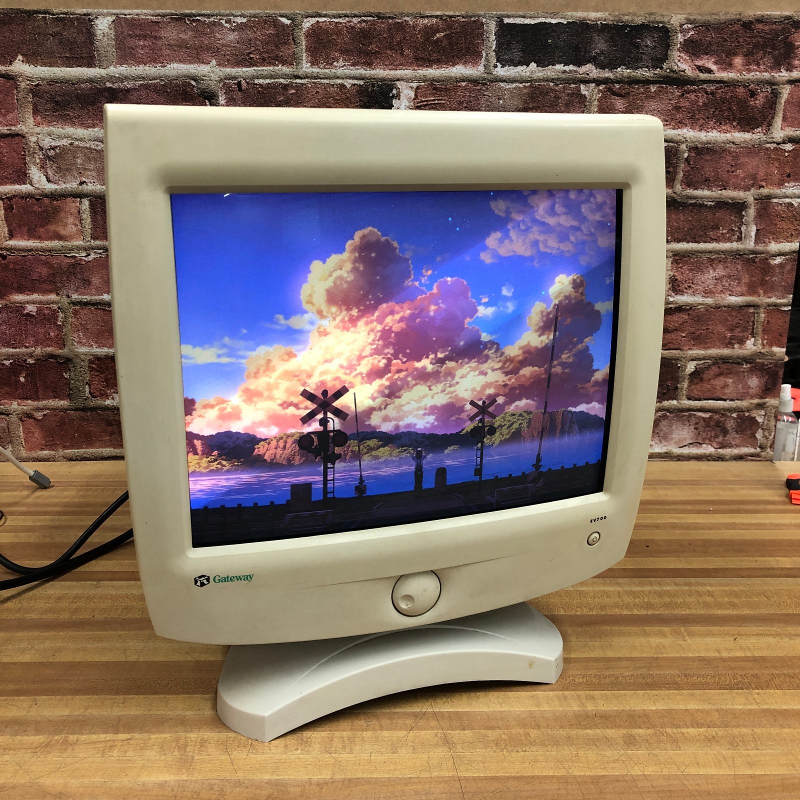 Gateway EV700 17" CRT VGA Computer Monitor | Retro Gaming - 1280 x 1024
