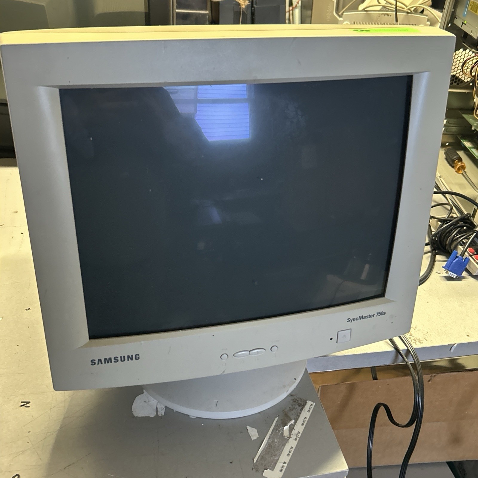 Samsung SyncMaster 750s 17" CRT VGA Computer Monitor Retro Gaming Tested Working