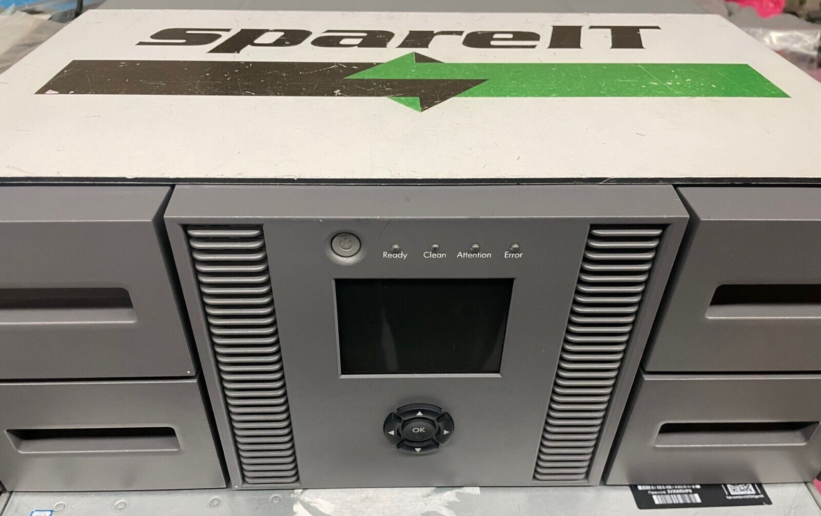 HP MSL4048 - 0 DRIVE LIBRARY. NO RAILS. 413509-002