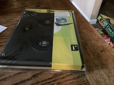 Laptop Cooling Station by iessentials picture