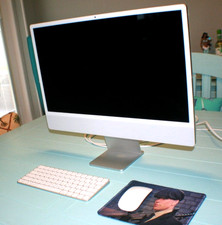 Apple iMac 24-inch M1 2021 MacOS Sequoia Version 15.6.1 8GB RAM picture