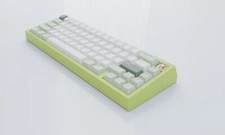 Meletrix Zoom65 V3, Frosted Tail Lights, Milky Green Case, Milk Tea Backplate picture