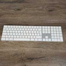 Apple A1843 Magic Keyboard With Numeric Keypad Wireless Bluetooth TESTED picture