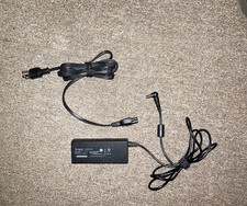 Targus Universal Walt Power Adapter for Laptops No: APA31US 19.5V 90W picture