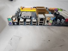Gigabyte GA-P35-DS3R Intel Core 2 Quad 2.40ghz, No Ram picture
