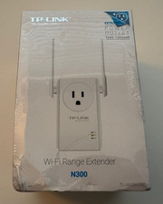 TP-Link N300 WiFi Range Extender W/ Power Outlet Pass Through (Box Scuffs) picture