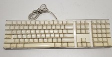Apple Computers A1048 Wired USB Keyboard 2003 picture