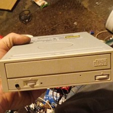 LG CRD-8400B Internal IDE CD-ROM Drive 5.25in Beige PC Desktop picture