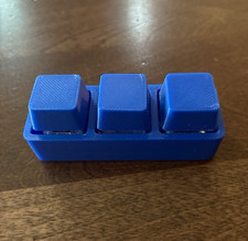 Blue 3-Key Macro Keypad Mini Keypad Clicker, 3 Buttons, Satisfying Clicker picture