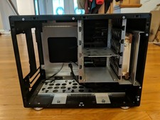 Lian Li PC-Q25 Aluminum ITX PC case mini ITX Black clean complete picture