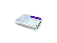 Solidigm Solid State Drive D7-P5620 Series (1.6TB, U.2 15mm, 2.5
