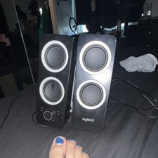 Logitech s-00135 2.0 Wired Computer Speakers Black 3.5mm Headphone Jack picture