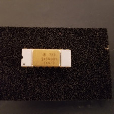 National Semiconductor INS4001D White Ceramic/Gold, MCS-4 Intel, C4004 picture
