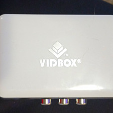 VIDBOX VCDE8 USB 2.0 Analog-to-Digital Video Capture Composite RCA S-Video picture