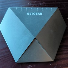 NETGEAR Nighthawk S8000 8-Port Gigabit Ethernet Switch Unmanaged Wired picture
