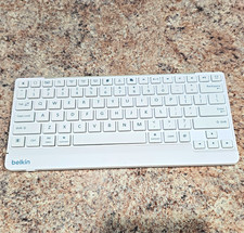 Belkin F5L114 Bluetooth Compact Portable Keyboard White, English QWERTY picture
