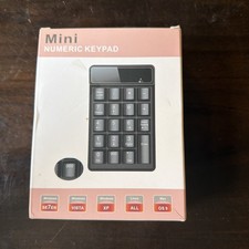 Manhattan External USB Wired Numeric Keypad Full Sized Keys Brand New picture