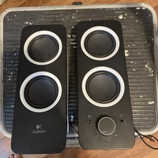 Logitech Z200 10W Multimedia Speakers, Pair - Black picture