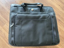 Targus Zip-Thru 17