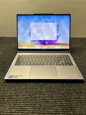 MSI Creator 16 AI Studio A1VIG Laptop picture