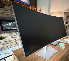 Dell UltraSharp 40 Curved Thunderbolt Hub Monitor - U4025QW - Open Box picture