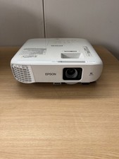 Epson PowerLite 970 3LCD Home Cinema Projector - Lamp Timer: 180 Hours picture