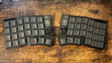 Jezail Cornix LP Split Mechanical Keyboard Black Rotary Encoder Display picture