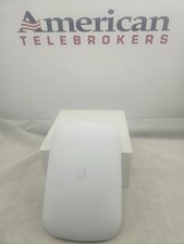 Ubiquiti UniFi BeaconHD Dual-Band WiFi Extender (UAP-BeaconHD) picture