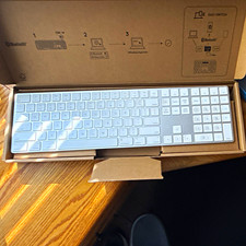 Microsoft Bluetooth Keyboard QHG-00001 White Wireless QWERTY English picture
