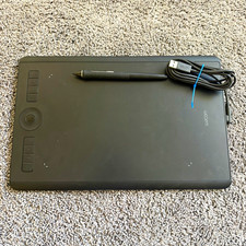 Wacom Intuos Pro Graphics Tablet PTH-860 w/ Pen, USB Cable & Accessories picture