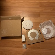 Ubiquiti UniFi AP AC Pro UAP-AC-PRO-US Wireless Access Point with Poe Adapter picture