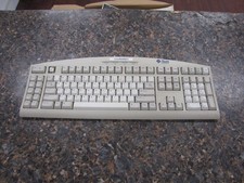 Sun MicroSystems Type 6 Keyboard 3201272-01 8-Pin Mini-DIN SPARC Workstation picture