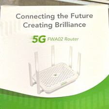 InHand Networks FWA02 5G Dual-Band Router 1200Mbps WiFi, 2 LAN, USB-C White picture
