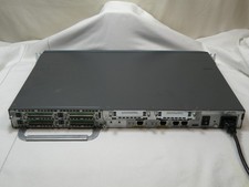Cisco 2611XM, 2600 Series Modular Multiservice Access Router w/ASYNC 32A Module picture