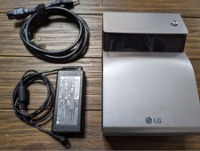 LG PH450UG Ultra Short Throw LED Projector HD Portable Built-in Battery HDMI picture