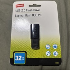 NEW Staples 16GB USB 2.0 Flash Drive Black Model 27988 Windows Mac Linux #002 picture