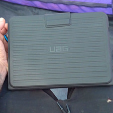 UAG Rugged BT Keyboard Case w/ Trackpad for Apple iPad 10.2