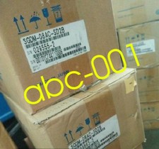 1PC YASKAWA SGDM-08AC-SD2B Servo Drive New In Box Expedited Shipping picture
